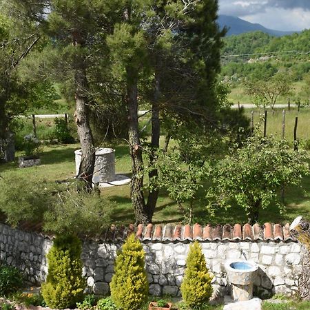 B&B Nel Verde Montesano sulla Marcellana Kültér fotó
