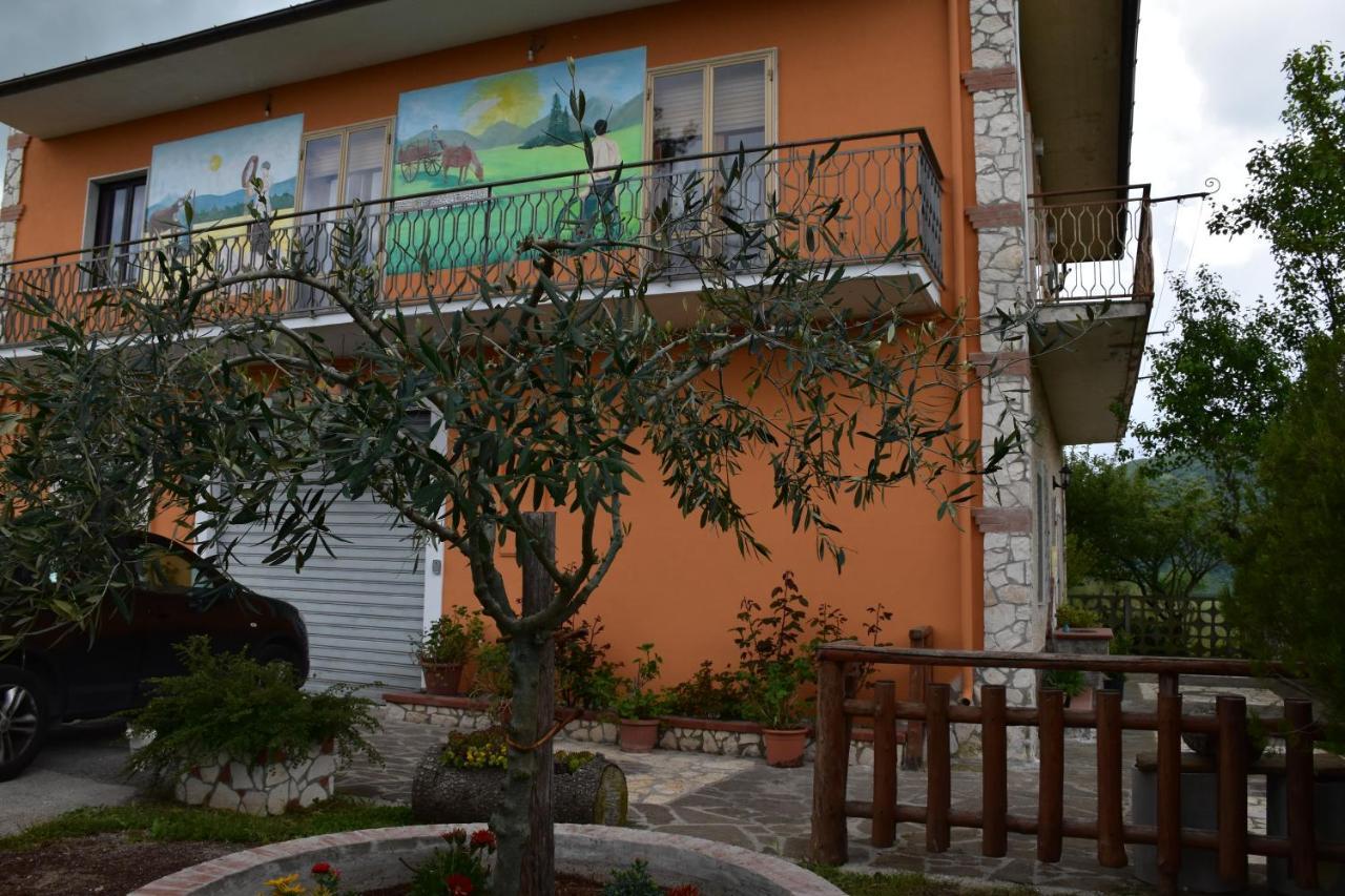 B&B Nel Verde Montesano sulla Marcellana Kültér fotó