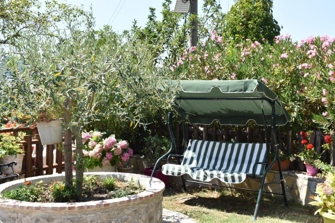 B&B Nel Verde Montesano sulla Marcellana Kültér fotó